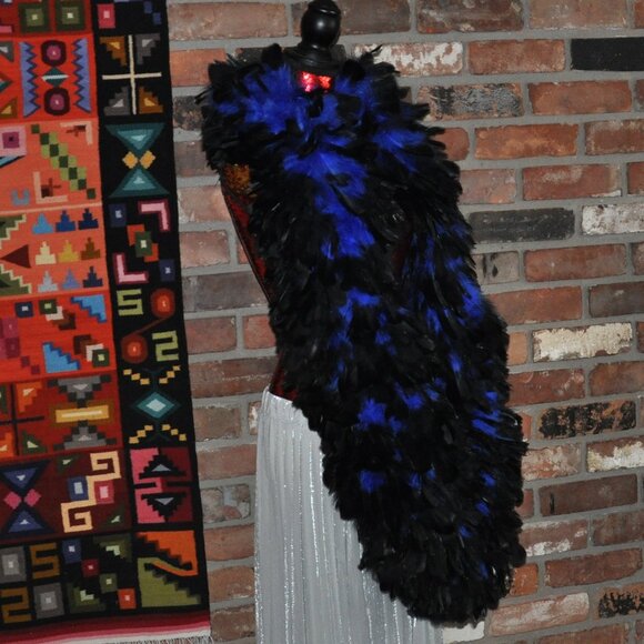 Amazing Two Tone Blue & Black Tip Real Feather Boa Shawl Burlesque Cabaret - Picture 2 of 7